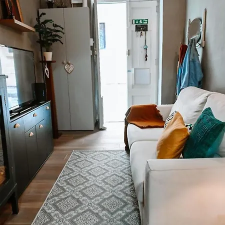 Ziffa Ta' Rih - A Cosy In With Wi-fi And Smart Tv *