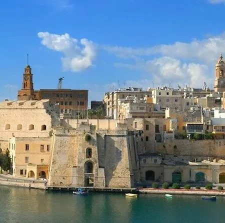 Ziffa Ta' Rih - A Cosy In With Wi-fi And Smart Tv Apartment