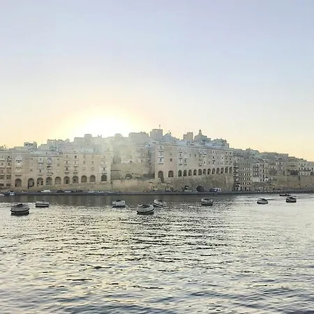 Ziffa Ta' Rih - A Cosy In With Wi-fi And Smart Tv Apartment