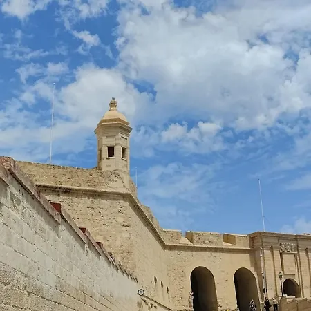 Ziffa Ta' Rih - A Cosy In With Wi-fi And Smart Tv