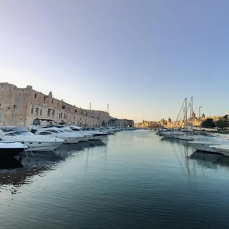 Apartment Ziffa Ta' Rih - A Cosy In With Wi-fi And Smart Tv Senglea