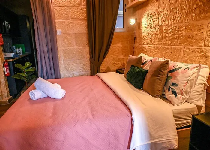 Ziffa Ta' Rih - A Cosy In With Wi-fi And Smart Tv * Senglea
